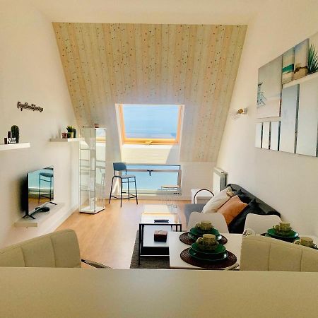 Burela Apartamentos Lamarosa -Atico ,Vistas Al Mar Cantabrico Parking מראה חיצוני תמונה